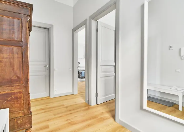 New And Lovely In Centre * וילנה