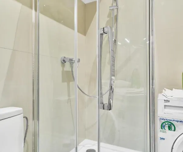 New And Lovely In Centre *